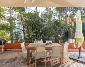Villa | Balcony