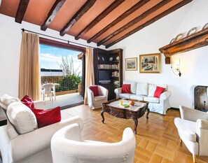 Villa | Living room - Villa in Llafranc With Pool & Beach Views (Palafrugell)