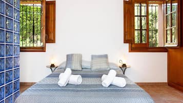 Villa | 6 bedrooms, iron/ironing board