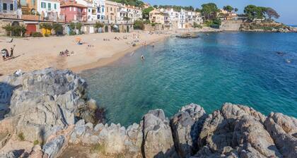 Villa in Llafranc With Pool & Beach Views