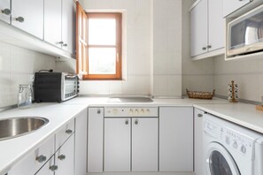 Fridge, microwave, oven, dishwasher