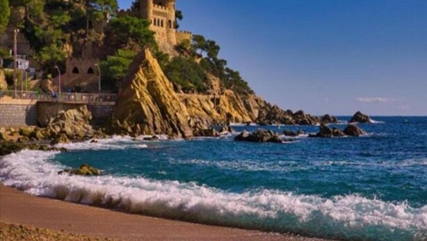 Unclassified image, 1 of 40, button - 4-bedroom Villa in Lloret de Mar (Lloret de Mar)