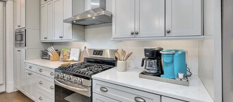 Pet Friendly home on Jekyll Island!