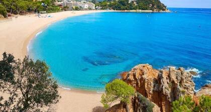 Beautiful Villa With Terrace Near Beach