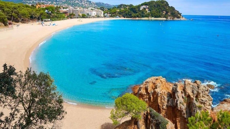 Beautiful Villa With Terrace Near Beach