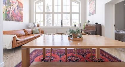 Historical 1BR Penthouse with Sauna and Free Parking