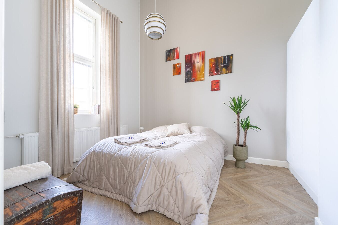 1 bedroom, desk, iron/ironing board, free WiFi