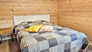 2 bedrooms, internet