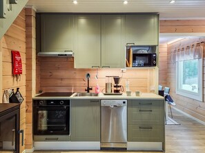 Fridge, microwave, dishwasher, cookware/dishes/utensils