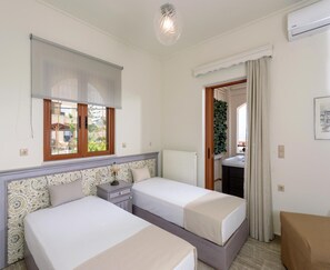 Villa | 5 bedrooms - Villa in Rethymno With Pool & Jacuzzi (Rethymno)