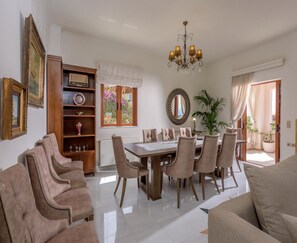 Villa | Living room - Villa in Rethymno With Pool & Jacuzzi (Rethymno)