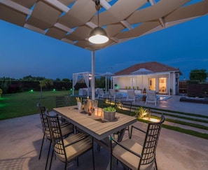 Villa | Dining