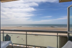 Apartment | Beach - Luxurious Apartment With Stunning sea View (Middelkerke)