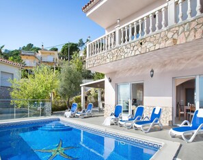 Villa | Exterior