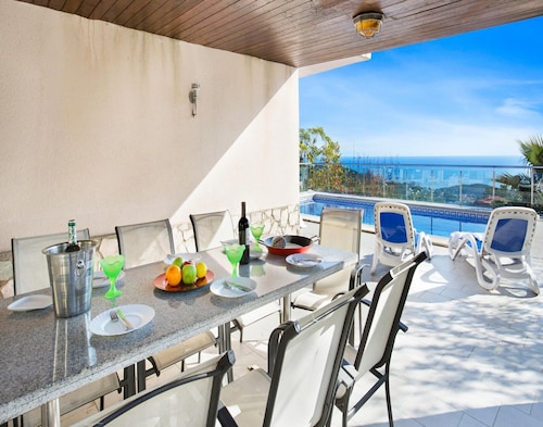 Sea View Apartment in Lloret de Mar