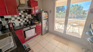 Fridge, oven, dishwasher - Ref HORTENSE by Palmes d Or Properties (Golfe Juan)