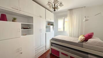 3 Schlafzimmer, Bügeleisen/Bügelbrett, WLAN, Bettwäsche