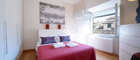 1 chambre, fer et planche à repasser, lit parapluie, Wi-Fi gratuit