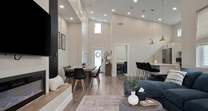 Modern Lake House 3 Blocks from the Lake!