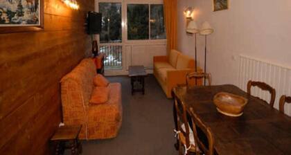 3 Rooms for 6 People