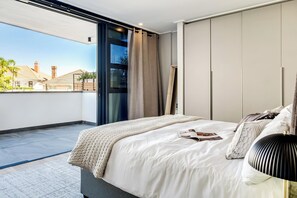 2 chambres, fer et planche à repasser, Wi-Fi, draps fournis