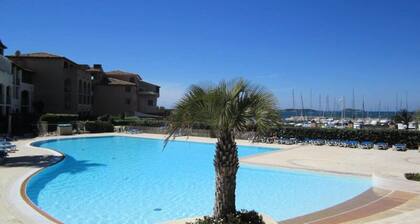 2 Rooms for 5 People