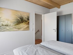 3 makuuhuonetta, internet