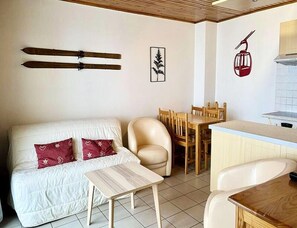 Living room - 2 Rooms for 4 People (Huez)