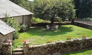 Property grounds - Gite de France Vichez (Beaumont-du-Lac)