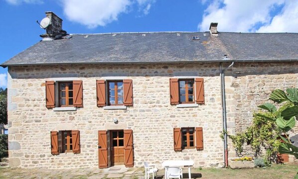 Exterior - Gite de France Vichez (Beaumont-du-Lac)