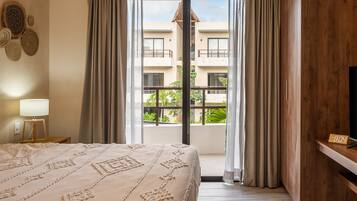 1 bedroom, in-room safe, iron/ironing board, free WiFi