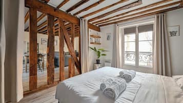 1 slaapkamer, een strijkplank/strijkijzer, wifi, beddengoed