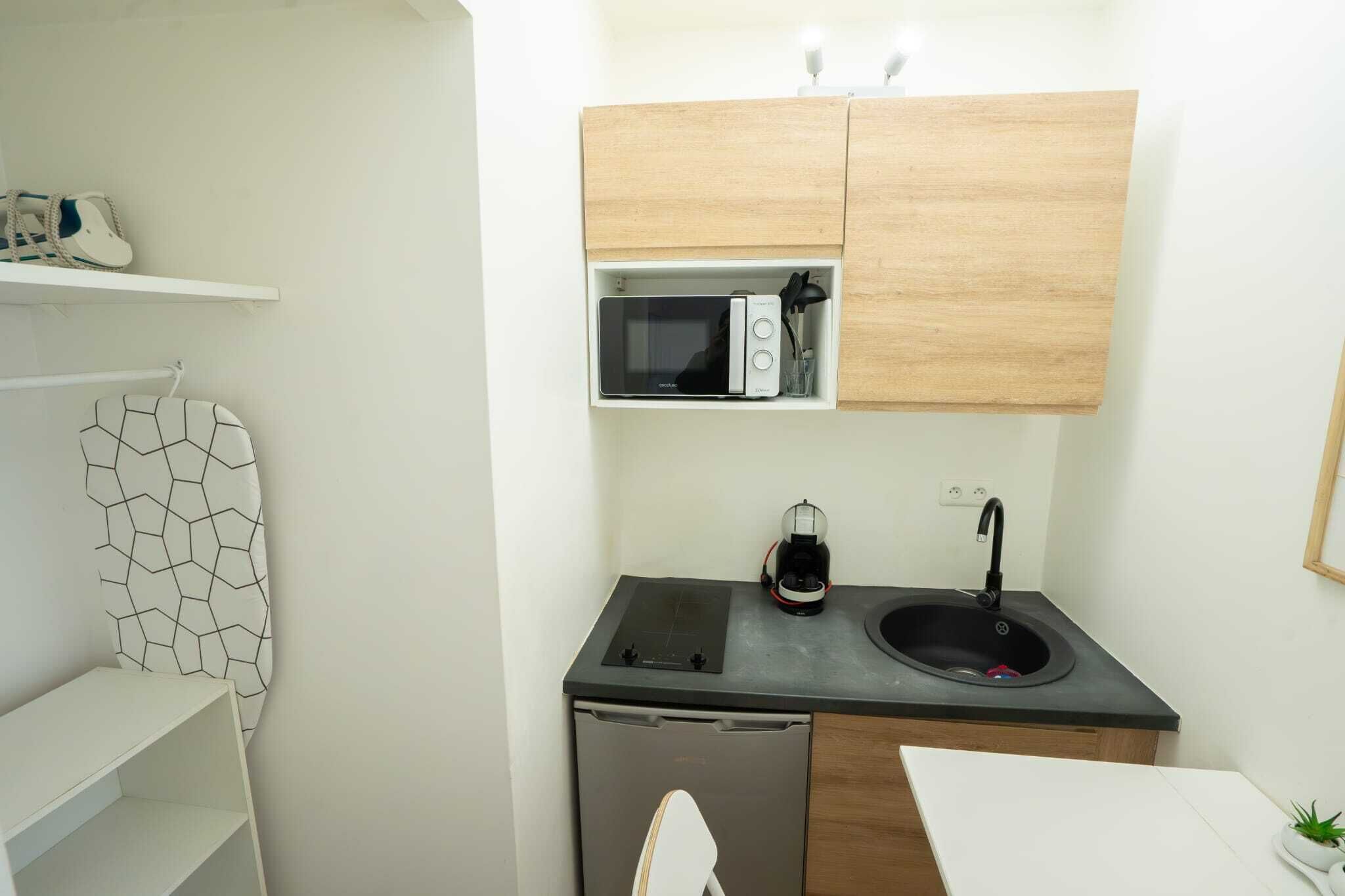 冰箱、微波炉、炉灶、茶具/咖啡用具