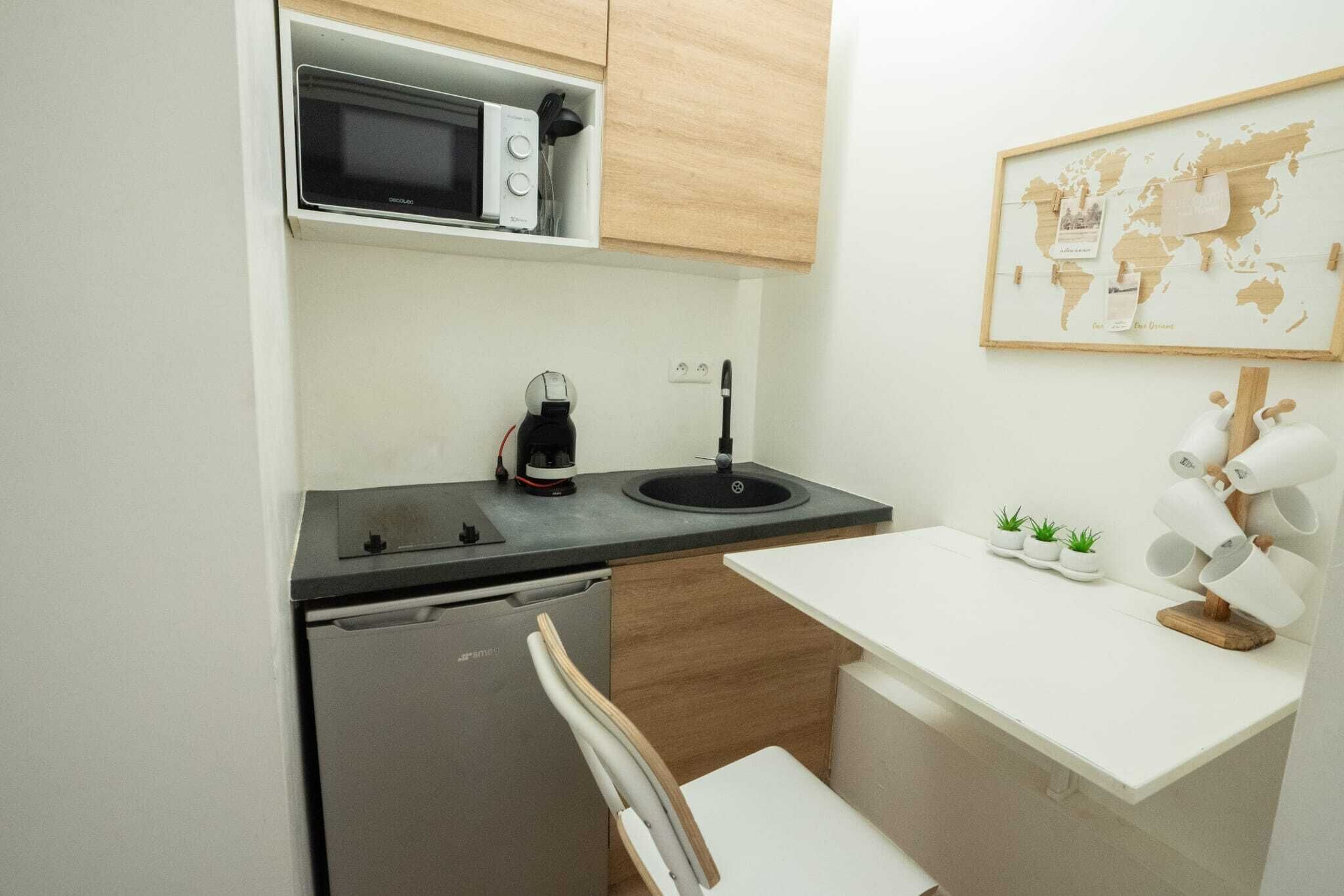 冰箱、微波炉、炉灶、茶具/咖啡用具