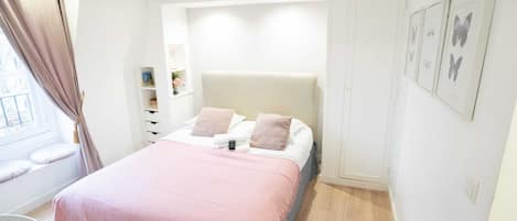 Bügeleisen/Bügelbrett, WLAN, Bettwäsche