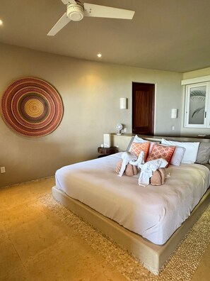 1 bedroom, desk, iron/ironing board, WiFi - Elegant Oceanview Suite • Perfect Hideaway for Two (La Majahua)