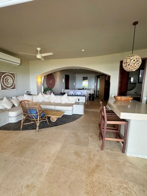 TV, offices - Elegant Oceanview Suite • Perfect Hideaway for Two (La Majahua)