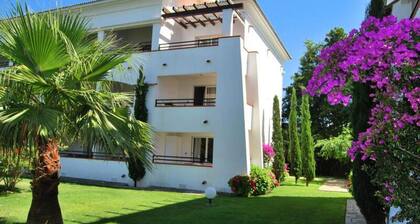 2 Rooms for 4 People Garden View