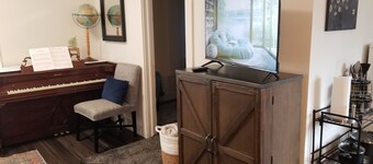 Heat sauna in house with AC, WiFi, overlooking the Willamette River