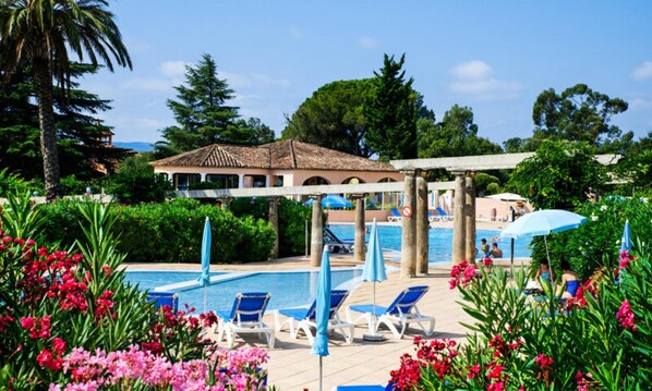Piscine extérieure