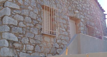 Charming cottage with AC and WiFi in lovely Areopoli