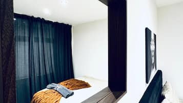 Basic-Zimmer | Bügeleisen/Bügelbrett