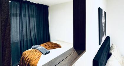 Elegant 5BR Home Ideal for Families