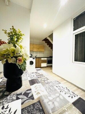 Electric kettle - Elegant 5BR Home Ideal for Families (Vienna)