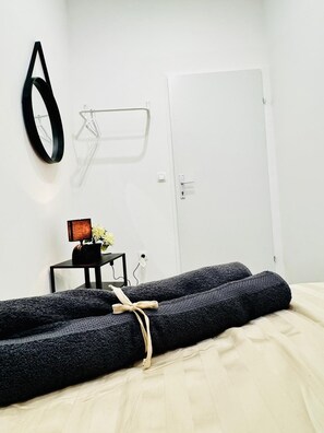 Basic Room | Iron/ironing board - Elegant 5BR Home Ideal for Families (Vienna)