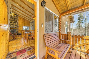 Outdoor dining - 2 Mi to Dtwn: Cloudcroft Home w/ Furnished Deck (Mayhill)