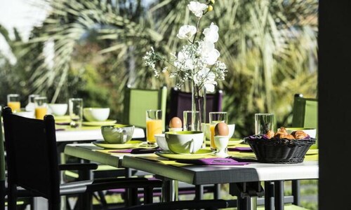 Suite 8 People Privilege