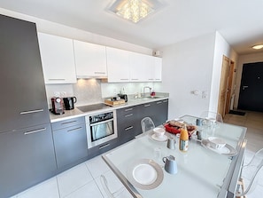 Fridge, microwave, oven, dishwasher