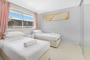 4 chambres, fer et planche à repasser, Wi-Fi, draps fournis