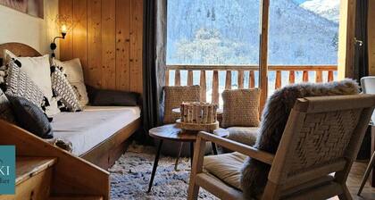 4 Rooms for 8 People
